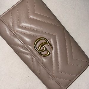 AUTH Matelasse GG Marmont Continental Wallet